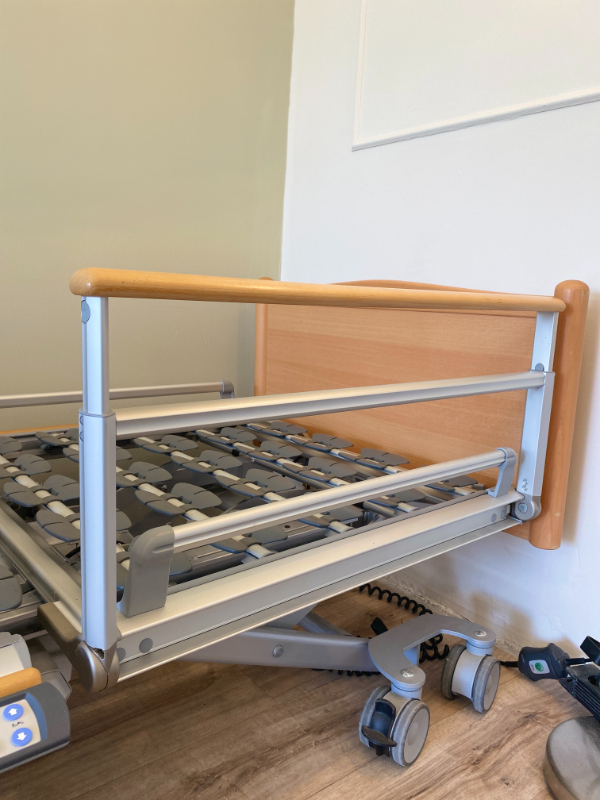 Prémium kategóriás elektromos ápolási ágy