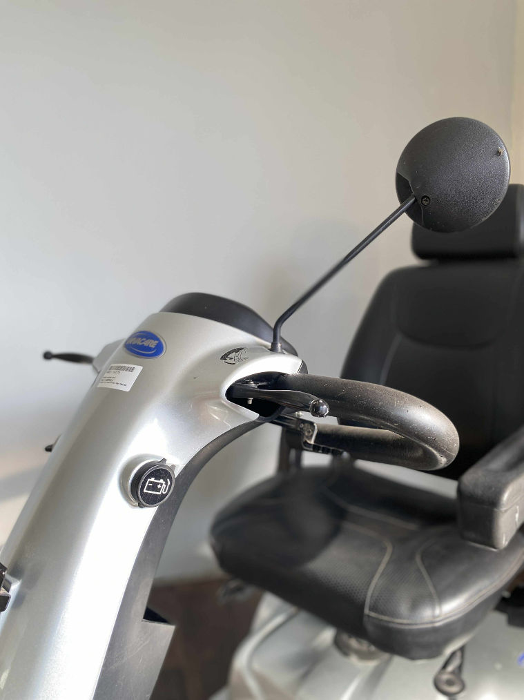 Prémium minőségű Invacare Comet 4 elektromos moped