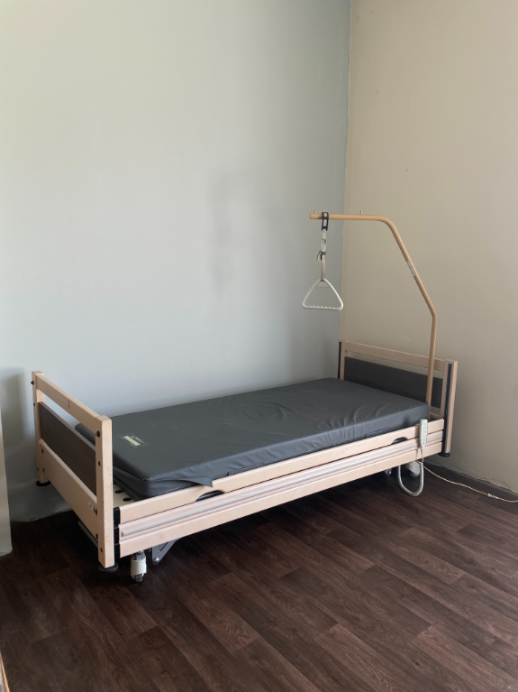 Fisher elektromos ápolási ágy tartozékokkal