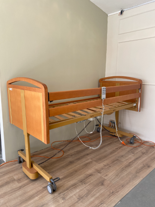 otthonápolási elektromos ágy kerekeken, Hajdú-Biharban elérhető